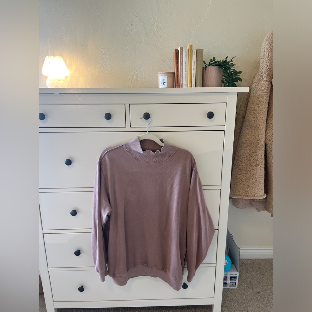Aerie taupe/brown mock neck crew neck with hidden pockets size small